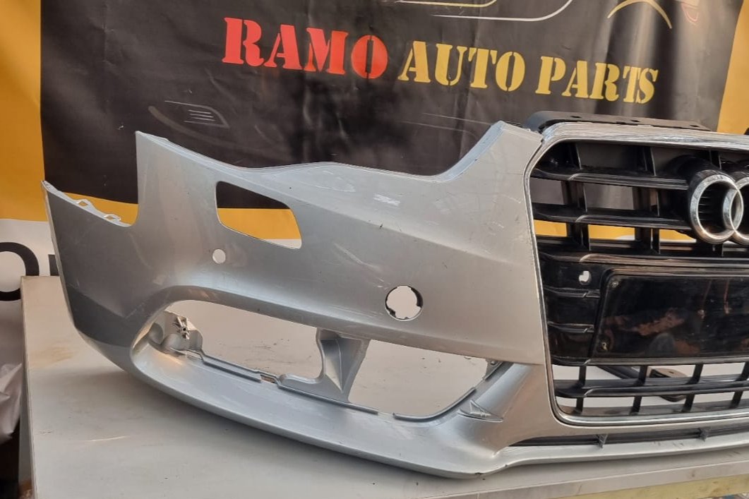 VOORBUMPER AUDI A5 8T FACELIFT PDC 8T0807437AD 2012-2016