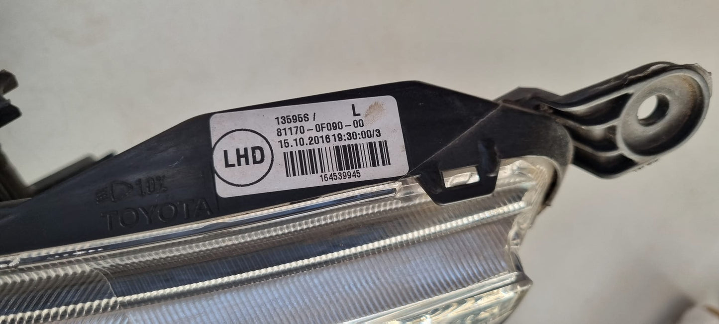 KOPLAMP TOYOTA VERSO LINKS ORIGINEEL 811700F09000