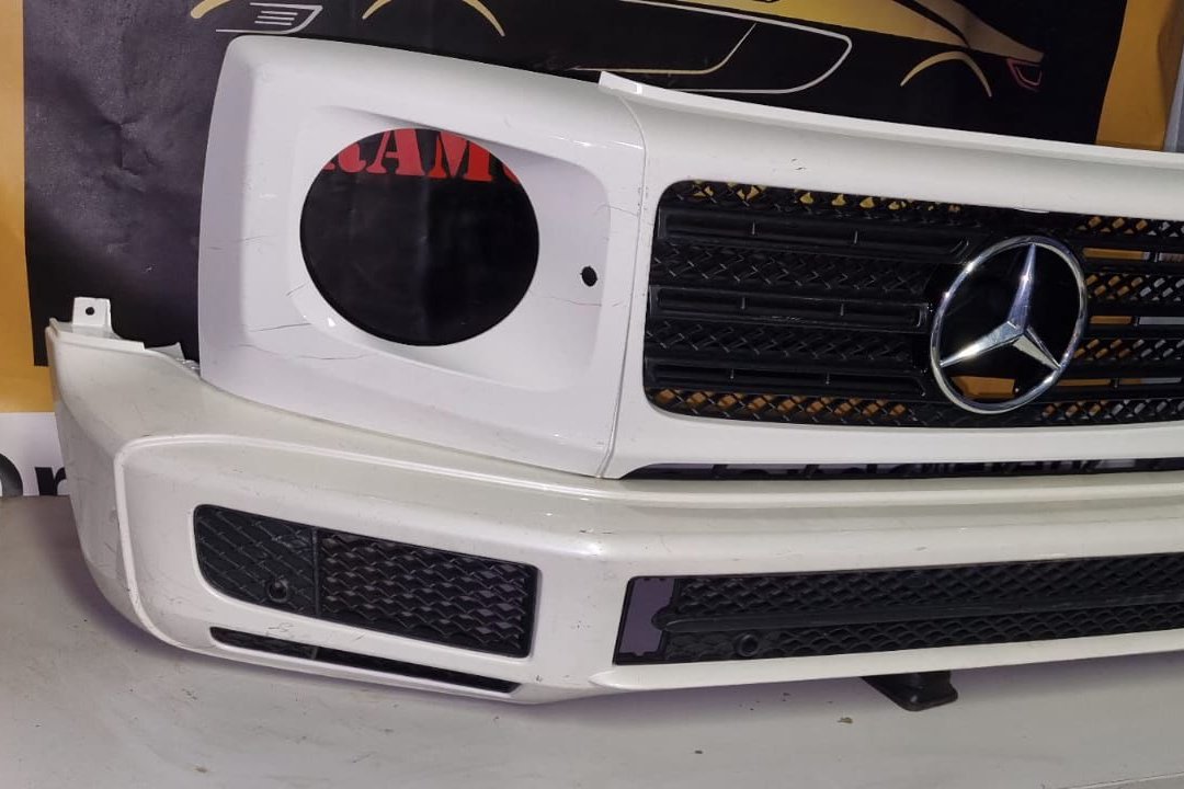 VOORBUMPER W463 G KLASSE AMG WIT ORIGENEEL
