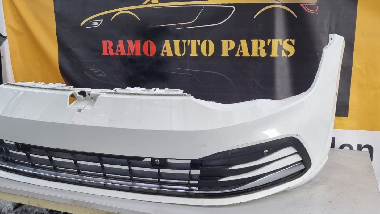 VOORBUMPER VW GOLF 8 5H STYLE LC5B 6 PDC