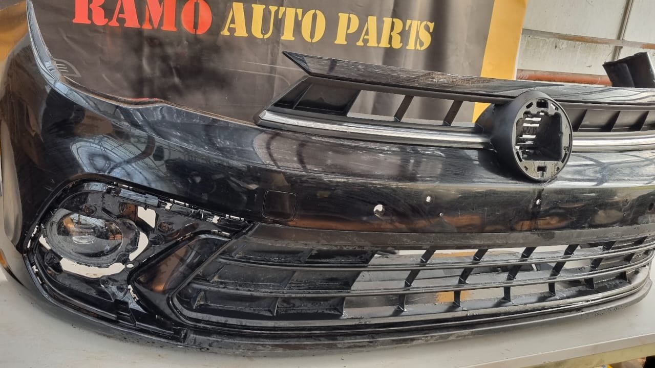 VOORBUMPER VW POLO 2G FACELIFT LC9A 4XPDC 2G0807221K BJ.2022
