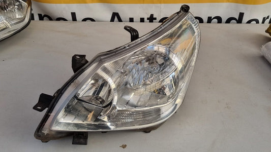 KOPLAMP TOYOTA VERSO LINKS ORIGINEEL 811700F09000