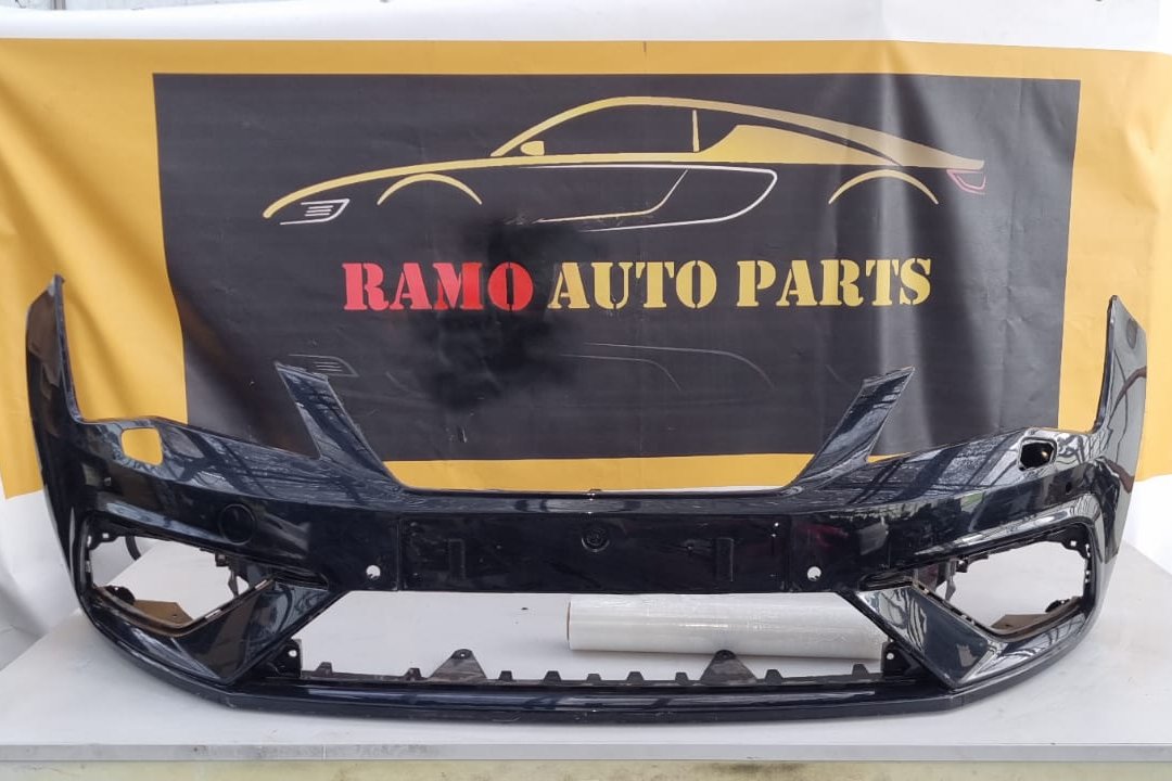 VOORBUMPER  SEAT LION W5L 5F0807217