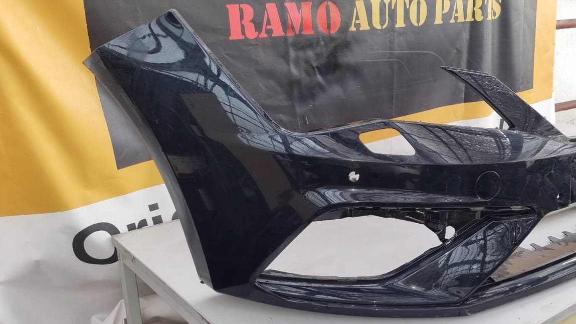 VOORBUMPER  SEAT LION W5L 5F0807217