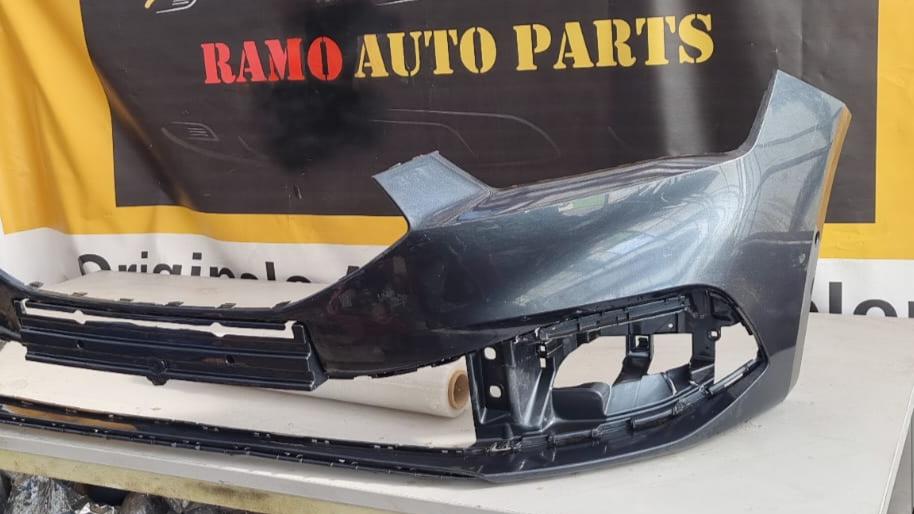 VOORBUMPER SEAT LION IV20 5FA807221