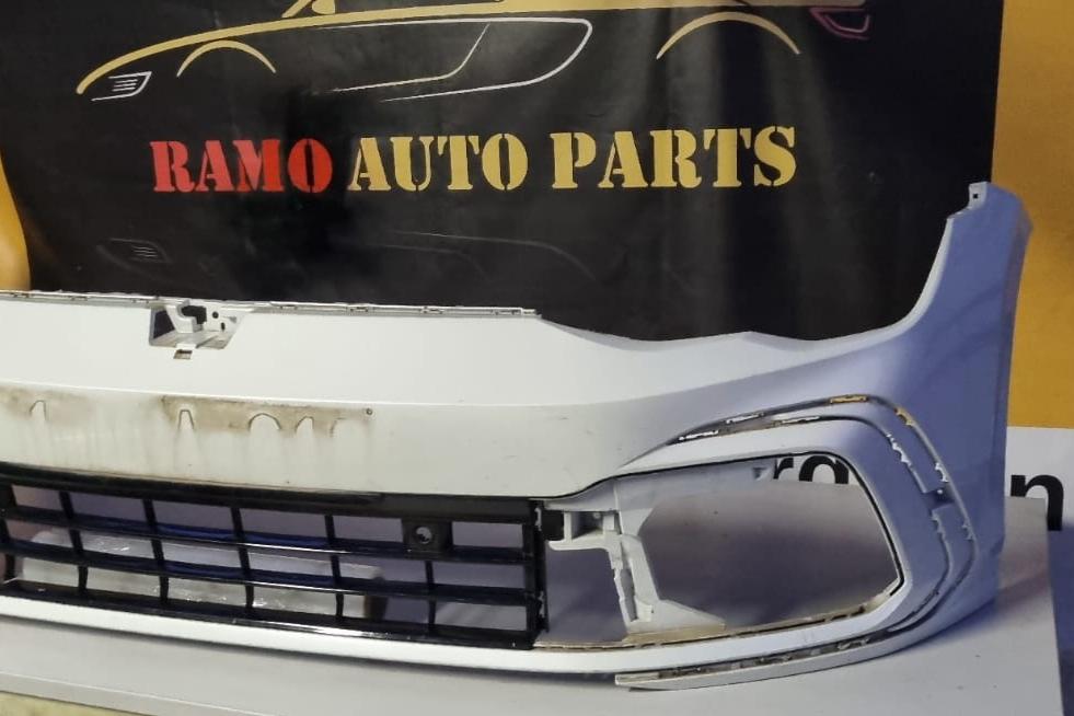 VOORBUMPER VOLKSWAGEN GOLF 8 VIII R-LINE 4PDC ORIGINEEL 5H0807221G