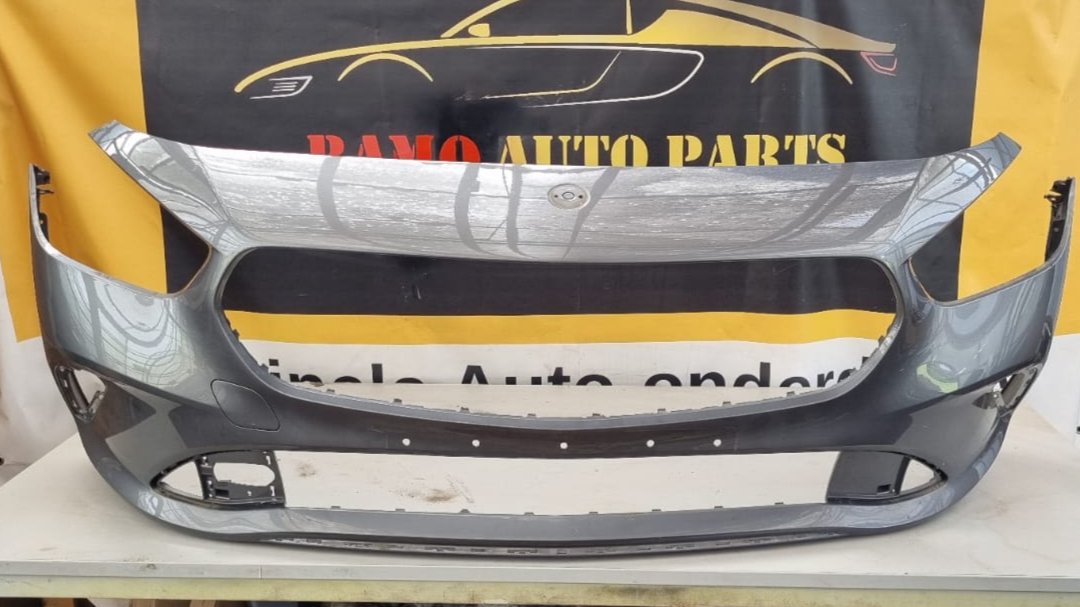 VOORBUMPER MERCEDES B KLASSE W247 PDC ORIGINEEL A2478855300