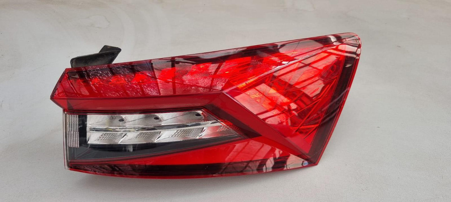 ACHTERLICHT SKODA KODIAQ RECHTS 565945208A